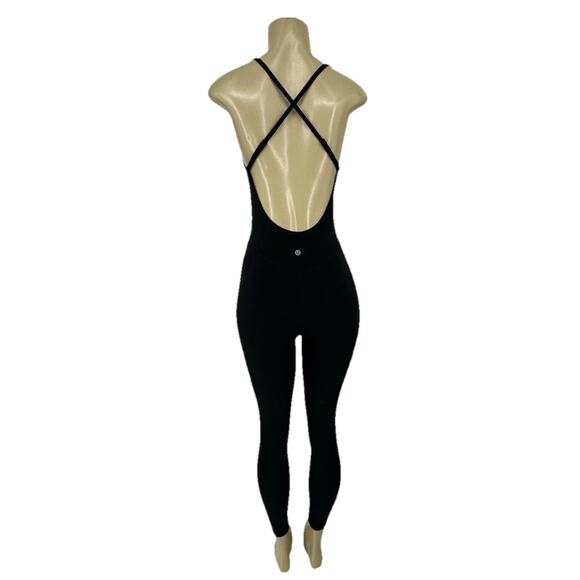 Lululemon Size 2 ? Women Align™ Cross-Back Bodysuit 25" Black 11-5k - Picture 1 of 11